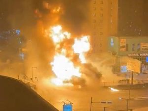 Horor Ledakan Truk Pembawa 60 Ton Gas di Mongolia, 6 Orang Tewas Horor Ledakan Truk Pembawa 60 Ton Gas di Mongolia, 6 Orang Tewas