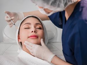Jajal Banyak Perawatan Wajah Biar Kulit Auto Kencang Awet Muda? Ini Saran Dokter Jajal Banyak Perawatan Wajah Biar Kulit Auto Kencang Awet Muda? Ini Saran Dokter
