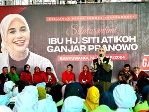 Atikoh Sampaikan Program Stabilitas Harga Pangan Ganjar-Mahfud di Banyuwangi Atikoh Sampaikan Program Stabilitas Harga Pangan Ganjar-Mahfud di Banyuwangi