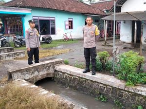 Balita di Blitar Tewas Terseret Arus Selokan saat Hujan-hujanan