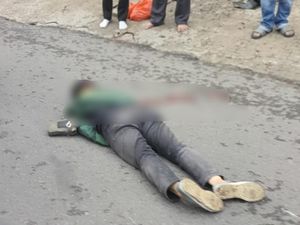 Pedagang Ayam di Palembang Nyaris Tewas Kecelakaan Jadi Tontonan Warga Pedagang Ayam di Palembang Nyaris Tewas Kecelakaan Jadi Tontonan Warga