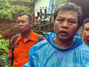 Aksi Heroik Pian, Selamatkan Warga dari Terjangan Longsor Cibadak Sukabumi Aksi Heroik Pian, Selamatkan Warga dari Terjangan Longsor Cibadak Sukabumi