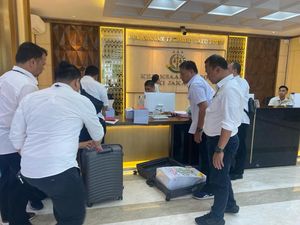 Polisi Kirim Lagi Berkas Kasus Firli ke Jaksa, Diangkut Pakai 2 Koper Polisi Kirim Lagi Berkas Kasus Firli ke Jaksa, Diangkut Pakai 2 Koper