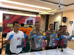 3 Pria Bobol Menara UMI Makassar, Gasak Rp 30 Juta demi Bayar Utang-Sewa PSK 3 Pria Bobol Menara UMI Makassar, Gasak Rp 30 Juta demi Bayar Utang-Sewa PSK