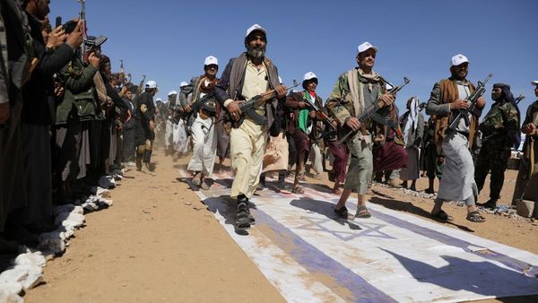 Situasi di Laut Merah Memanas, Houthi Rekrut Puluhan Ribu Pejuang Yaman