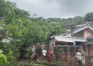 Gemuruh Tanah Timbun 10 Rumah Warga di Cibadak Sukabumi