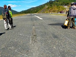 Penerbangan ke Intan Jaya Disetop Sementara Buntut Teror KKB