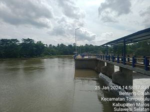 Bendung Lekopancing Maros Naik Status Waspada, Ketinggian Air di Atas Mercu