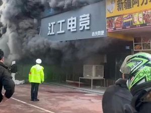 Foto-foto Kebakaran Toko di China yang Tewaskan 39 Orang