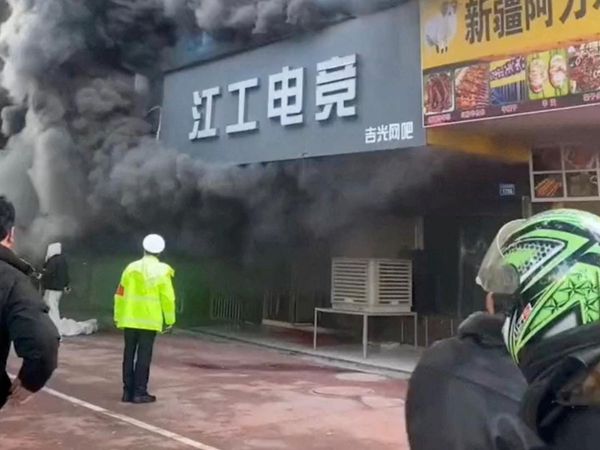 Foto-foto Kebakaran Toko di China yang Tewaskan 39 Orang