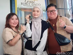 Inara Rusli Sumringah Beli Rumah Baru dari Hasil Keringat Sendiri Inara Rusli Sumringah Beli Rumah Baru dari Hasil Keringat Sendiri