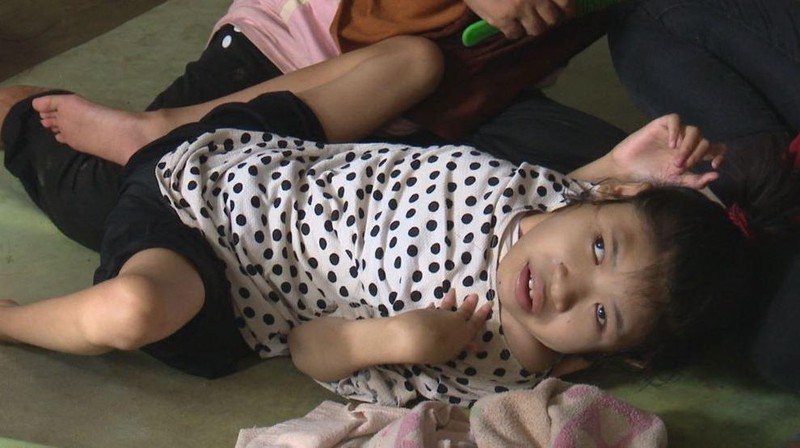 Intan, Anak Yatim Berkebutuhan yang Dirawat Ibu Stroke Tanpa Penghasilan