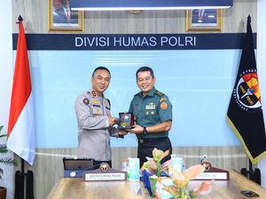 Kadiv Humas Polri Terima Kunjungan Kapuspen TNI, Harap Terus Bersinergi