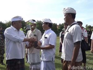 KPU Bali Tanam 118 Ribu Bibit Pohon di 12 Ribu TPS se-Pulau Dewata