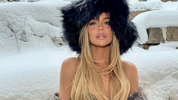 Foto: Penampilan Khloe Kardashian Pakai Bikini di Tengah Salju