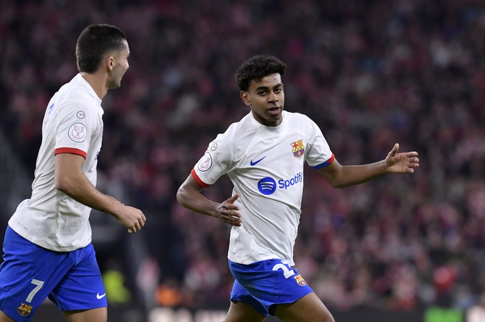 Bukti Lamine Yamal Naik Level