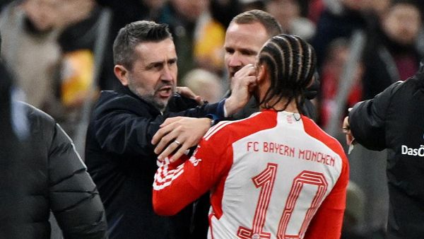 Foto: Muka Sane Dihantam Pelatih Tim Lawan Saat Bayern Vs Union Berlin