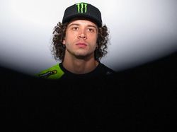 Momen Ngeri Bezzecchi Tabrak Vinales