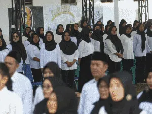 Momen Pelantikan 5,7 Anggota KPPS Serentak di Berbagai Wilayah Indonesia