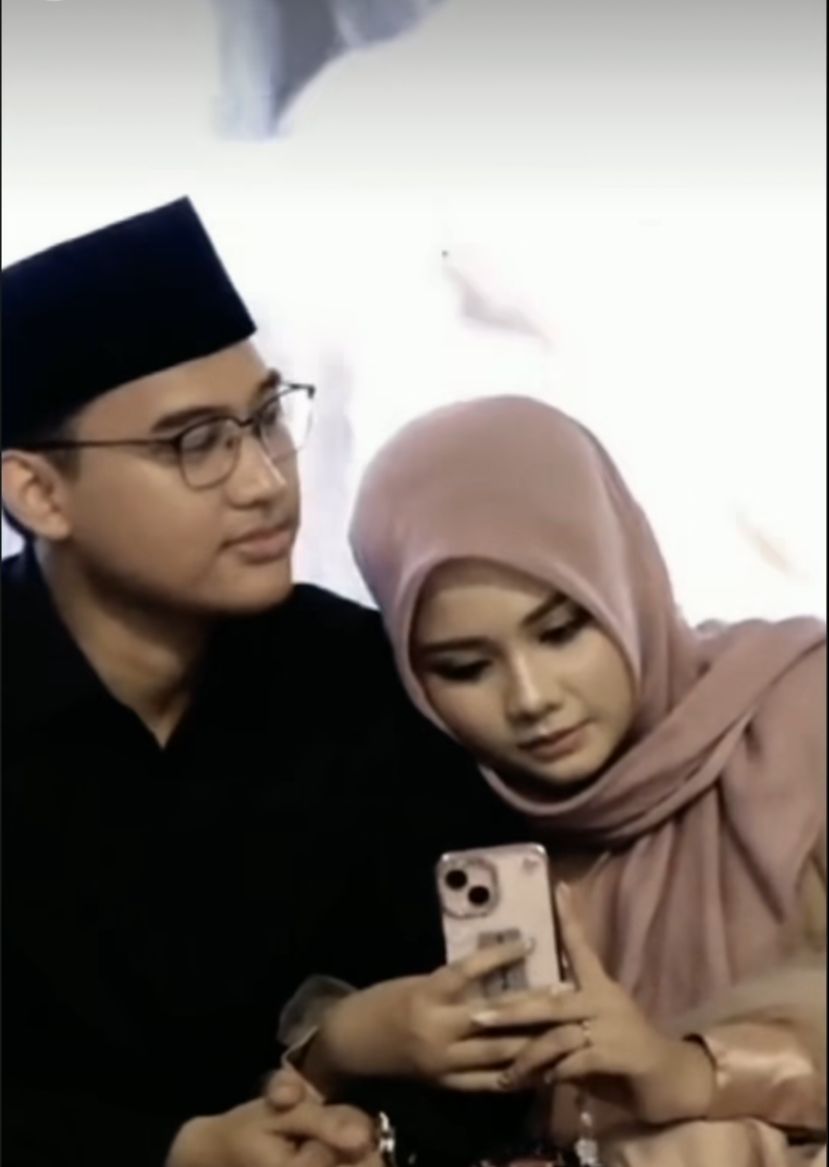 Ning Ayu Chasna dan Gus Sunny