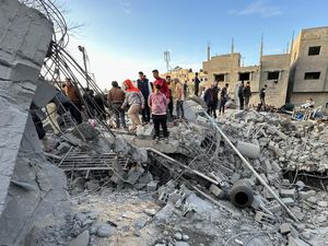 Qatar Ungkap Hamas Beri Respons Positif Rencana Gencatan Senjata di Gaza Qatar Ungkap Hamas Beri Respons Positif Rencana Gencatan Senjata di Gaza