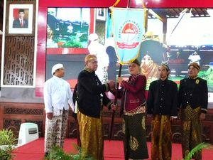 Bupati Kebumen Kukuhkan Kades Reksa Praja, Harap Buat Program Inovatif