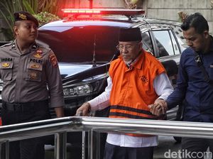 Perlawanan Eks Gubernur Maluku Utara Abdul Gani Kasuba Divonis 8 Tahun Bui Perlawanan Eks Gubernur Maluku Utara Abdul Gani Kasuba Divonis 8 Tahun Bui