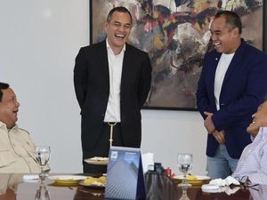 Prabowo Unggah Momen Makan Siang Bareng Aburizal Bakrie