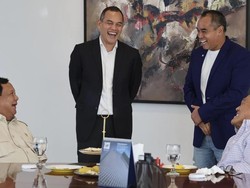 Prabowo Unggah Momen Makan Siang Bareng Aburizal Bakrie