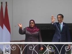 Jokowi Diajak Presiden Tanzania Liburan ke Zanzibar Usai Pensiun