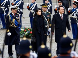 Geger Ibu Negara Korsel Terekam Kamera Terima Hadiah Tas Mewah