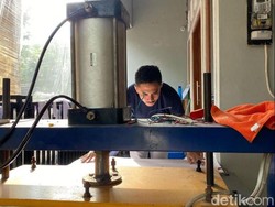 Syukur Reva Adi Utama Hidupi 16 Orang dari Bisnis Konveksinya