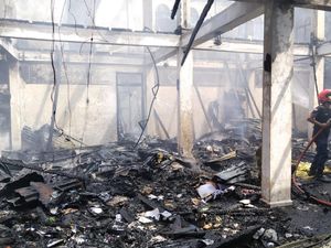 Pesantren di Aceh Besar Terbakar, 2 Dewan Guru jadi Korban Pesantren di Aceh Besar Terbakar, 2 Dewan Guru jadi Korban