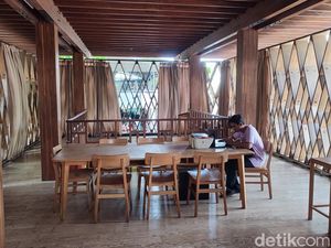 Perpustakaan Unik Microlibrary Warak Kayu Semarang: Jam Buka-Syarat Masuk Perpustakaan Unik Microlibrary Warak Kayu Semarang: Jam Buka-Syarat Masuk