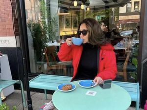 Seru! Momen Reza Artamevia Ngopi di New York hingga Makan di Rumah Raffi Gigi