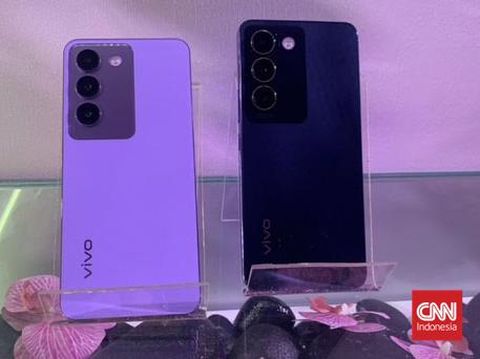 vivo Indonesia resmi merilis smartphone teranyar dari seri Y, yaitu vivo Y100 5G hari ini, Kamis (25/1). vivo Indonesia resmi merilis smartphone teranyar dari seri Y, yaitu vivo Y100 5G hari ini, Kamis (25/1).
