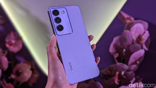 Pesona Mantap Vivo Y100 5G, Tampil Premium dan Elegan