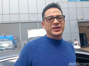 Ari Wibowo Ungkap Kebiasaan Bawa Panci Kukus ke Lokasi Syuting Ari Wibowo Ungkap Kebiasaan Bawa Panci Kukus ke Lokasi Syuting