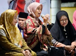 Hadiri Istighosah Ponpes Tarbiyatus, Atikoh Doakan RI Jadi Negara Aman