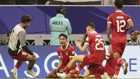Ini jadi kali pertama Indonesia melaju ke babak gugur Piala Asia setelah gagal pada empat kesempatan sebelumnya di 1996, 2000, 2004, dan 2007. AP/Hussein Sayed