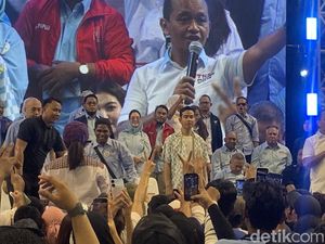 Gibran Minta Pendukung Tak Jelekkan Paslon Lain Saat Kampanye di Jayapura