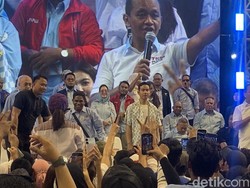 Gibran Minta Pendukung Tak Jelekkan Paslon Lain Saat Kampanye di Jayapura