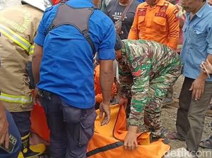Jasad Korban yang Tergencet Truk Tangki di Sumedang Berhasil Dievakuasi Jasad Korban yang Tergencet Truk Tangki di Sumedang Berhasil Dievakuasi