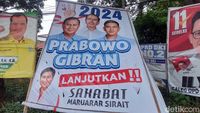 Gak Bahaya Tah, Ada Foto Jokowi di Baliho dukung Prabowo-Gibran