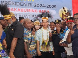 Kampanye Didampingi Bahlil, Gibran Janji Akan Terus Dorong Pembangunan Papua