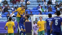 1. Australia: Harry Souttar – £7.7 juta (154 miliar). Foto: AP/Thanassis Stavrakis