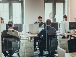 21 Komponen Komputer dan Penjelasan Fungsinya, Apa Saja?