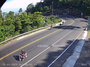 Lalin Jalan Wonosari Pagi Ini Lancar, Kendaraan Besar Pakai Gigi Rendah!