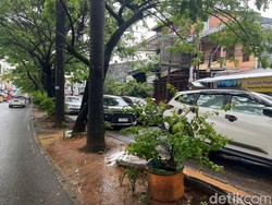 Jalan Poros BTP ke Perintis Makassar Macet Parah, Kendaraan Mengular 2 Km