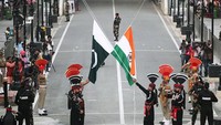 Tegang! Kapal Angkatan Laut India-Pakistan Tabrakan di Laut Arab